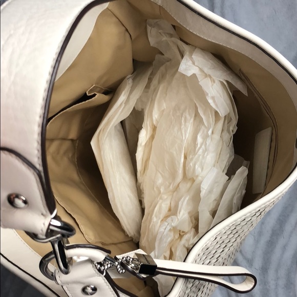 Purse - Picture 2 of 9